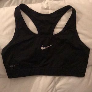 Black nike sports bra